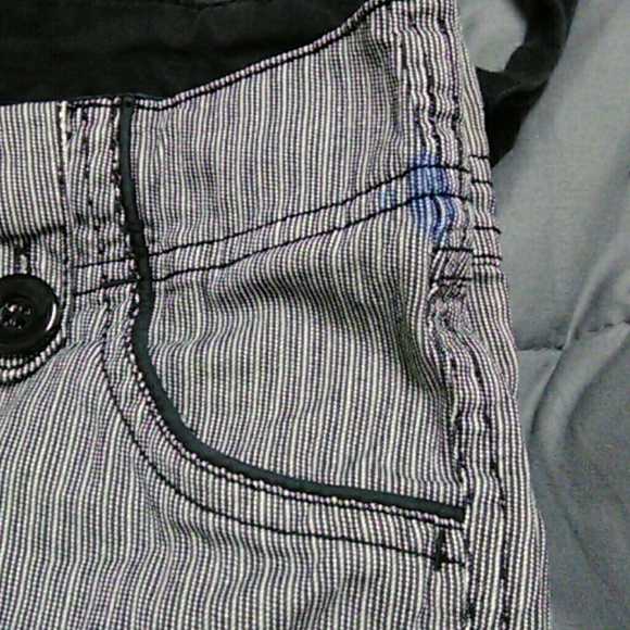 Gothic Capri's - Picture 3 of 5